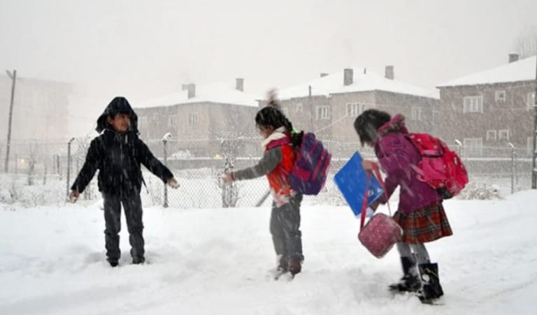 6 Şubat 2025 Perşembe kar tatili olan iller! Ankara&rsquo;da okullar tatil mi?
