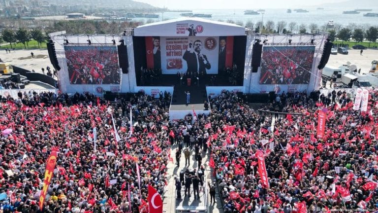 Saraçhane&rsquo;den Maltepe&rsquo;ye: 7&rsquo;den 77&rsquo;ye herkes meydanda